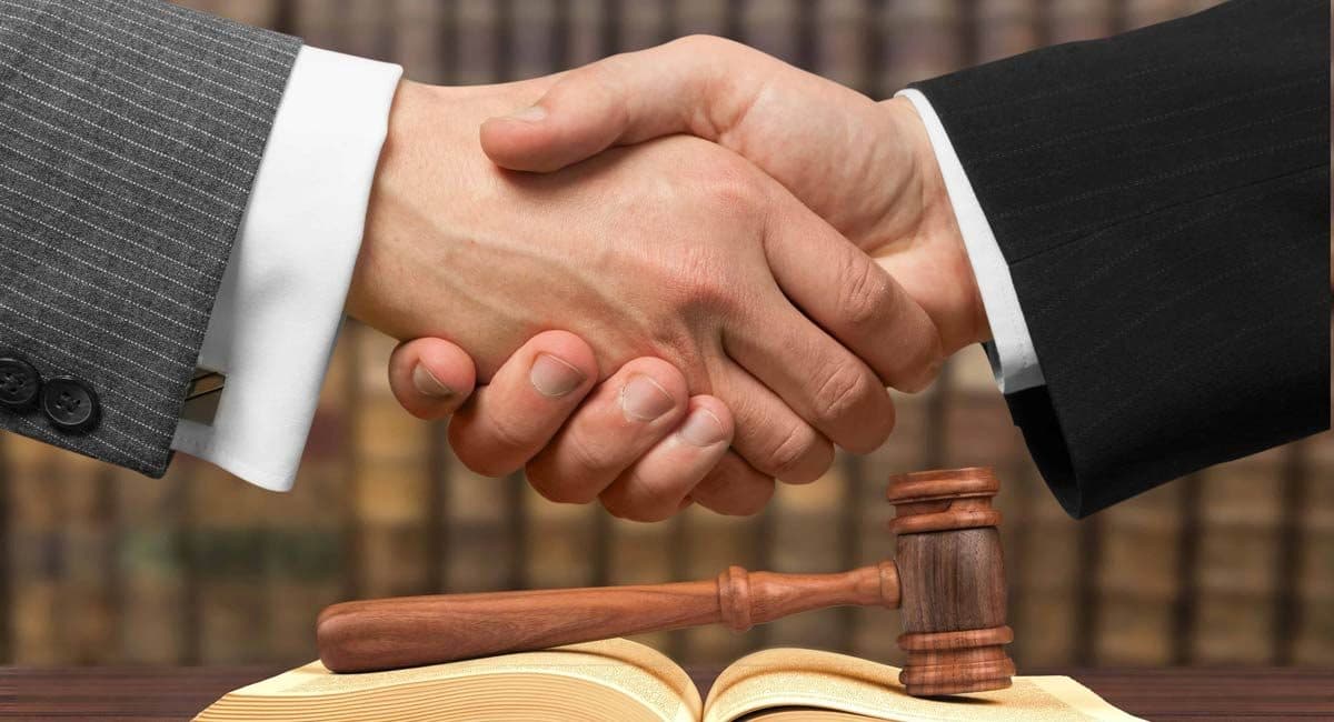 İş ve Ticaret Hukuku